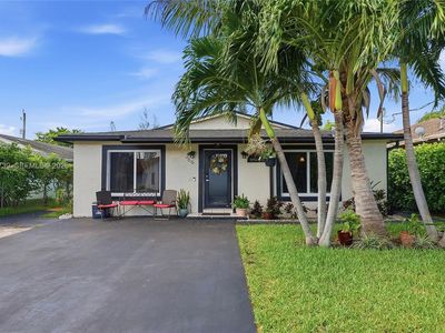 266 SW 7th Ct