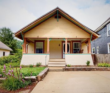 221 Meadow Ave