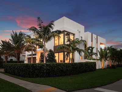400 NE 4TH Street