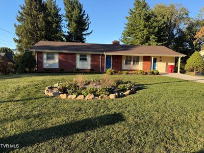 201 Brown Ave