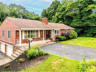 136 Jenckes Hill Rd