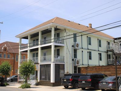 313 E Glenwood Ave #1