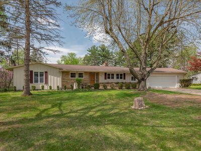 1054 Riverside Dr