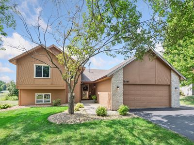 8585 Chanhassen Hills Dr S