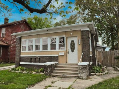 112 W Hickory St