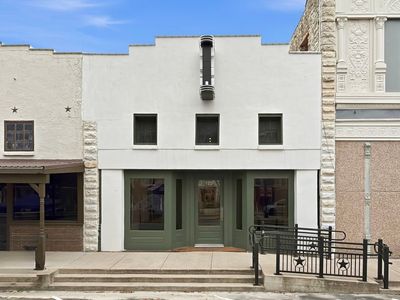 125 N Pecan St