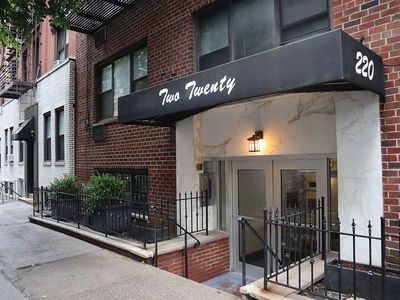 220 E 87th St APT 4d