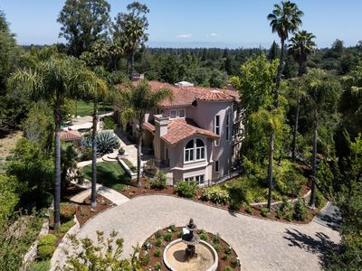 393 Atherton Ave
