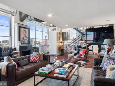 2200 Arch St APT 1204