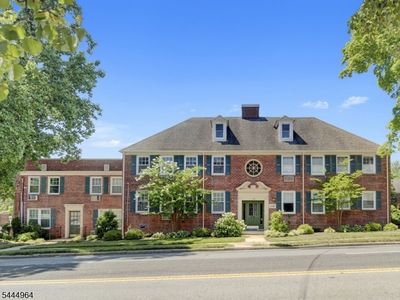 176 Millburn Ave #C004