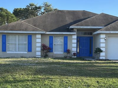 880 SW Jennifer Terrace