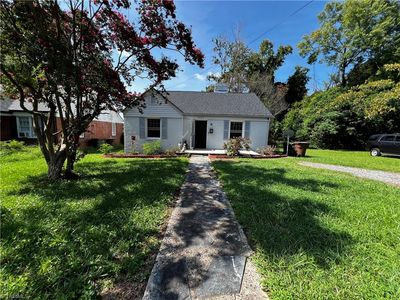 1305 Winstead Pl