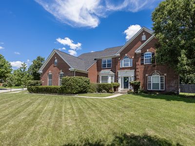 5889 Pebblestream Dr