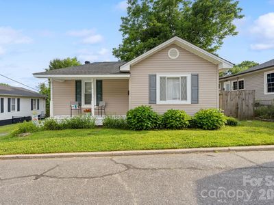 Property at 497 Washington St, Cramerton, NC