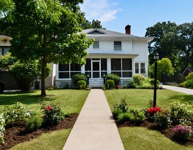 1131 Thatcher Ave