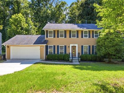 260 Barrington Dr E