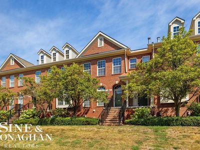 25480 Saint James