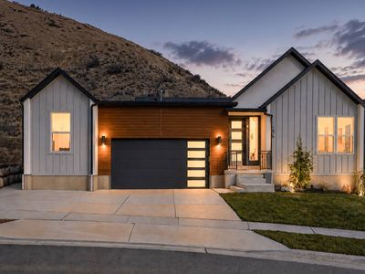 1878 W Chaco Cir