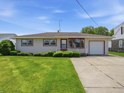 7589 Colony Dr