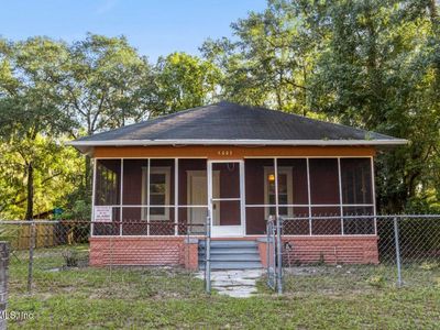 4003 WALNUT Street