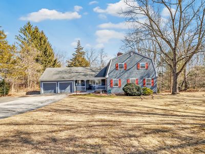 18 Windy Acres Dr