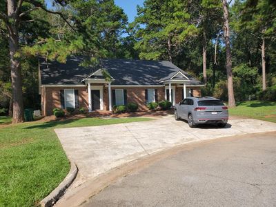 3818 Mayfair Ln