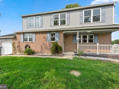 18 Radka Dr