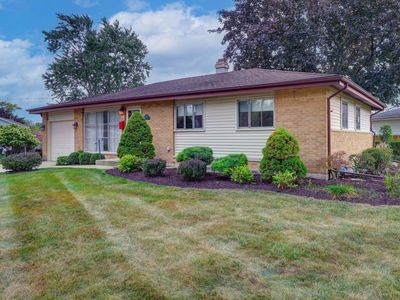 Property at 385 Pleasant St, Hoffman Estates, IL