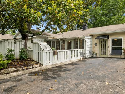 235 Boxwood Dr