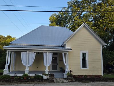 201 Oak St