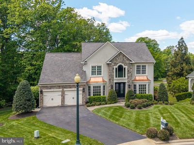 8125 Crooked Oaks Ct