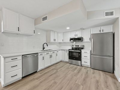 136 Valencia Dr #136