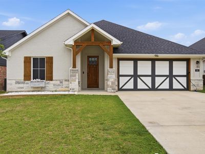 Property at 924 Rodgers Ave, Godley, TX