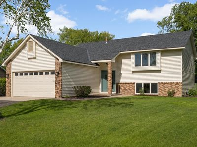 Property at 20860 India Ave, Lakeville, MN