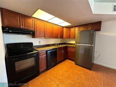 2069 NE COLLINS CIR UNIT 10