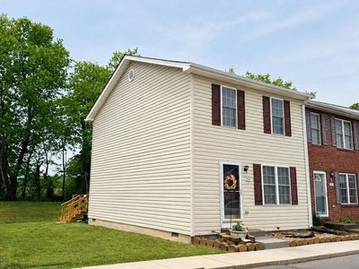 214 Kadies Ln