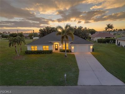930 NW Juanita Pl