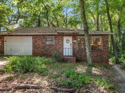 2411 Wren Hollow Dr