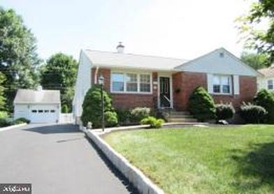 3715 Round Meadow Ln