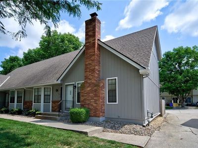 Property at 131 SW Donovan Rd, Lees Summit, MO