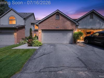 808 Maplewood Ct