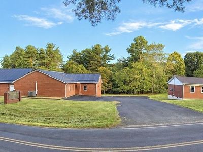 1124 Tower Rd
