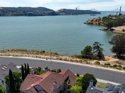 758 S Regatta Dr