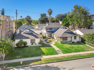 4445 Tujunga Ave