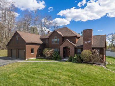 10 Upland Drive