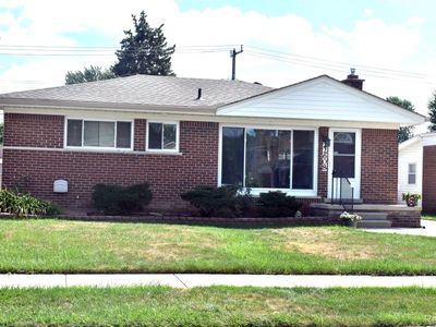 22608 Raymond Ct