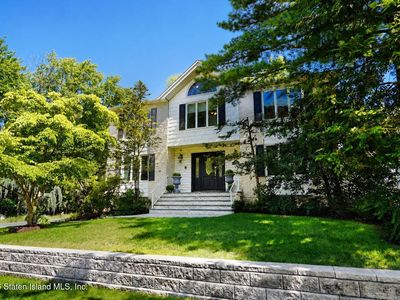 514 Lighthouse Ave