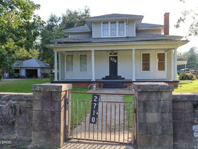 2710 Central Ave