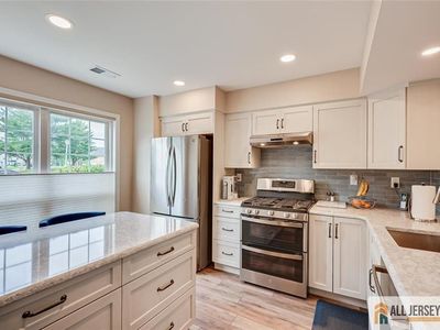254 Teasdale Pl