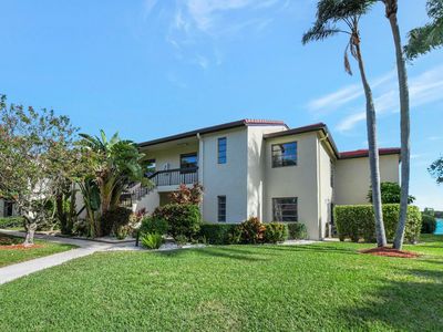 8305 Casa Del Lago #H